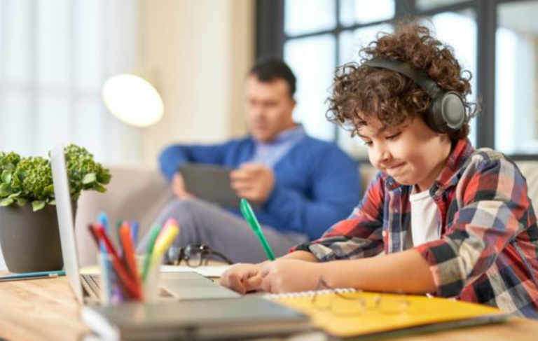 The Role of Familiar Environments in Student Learning Success